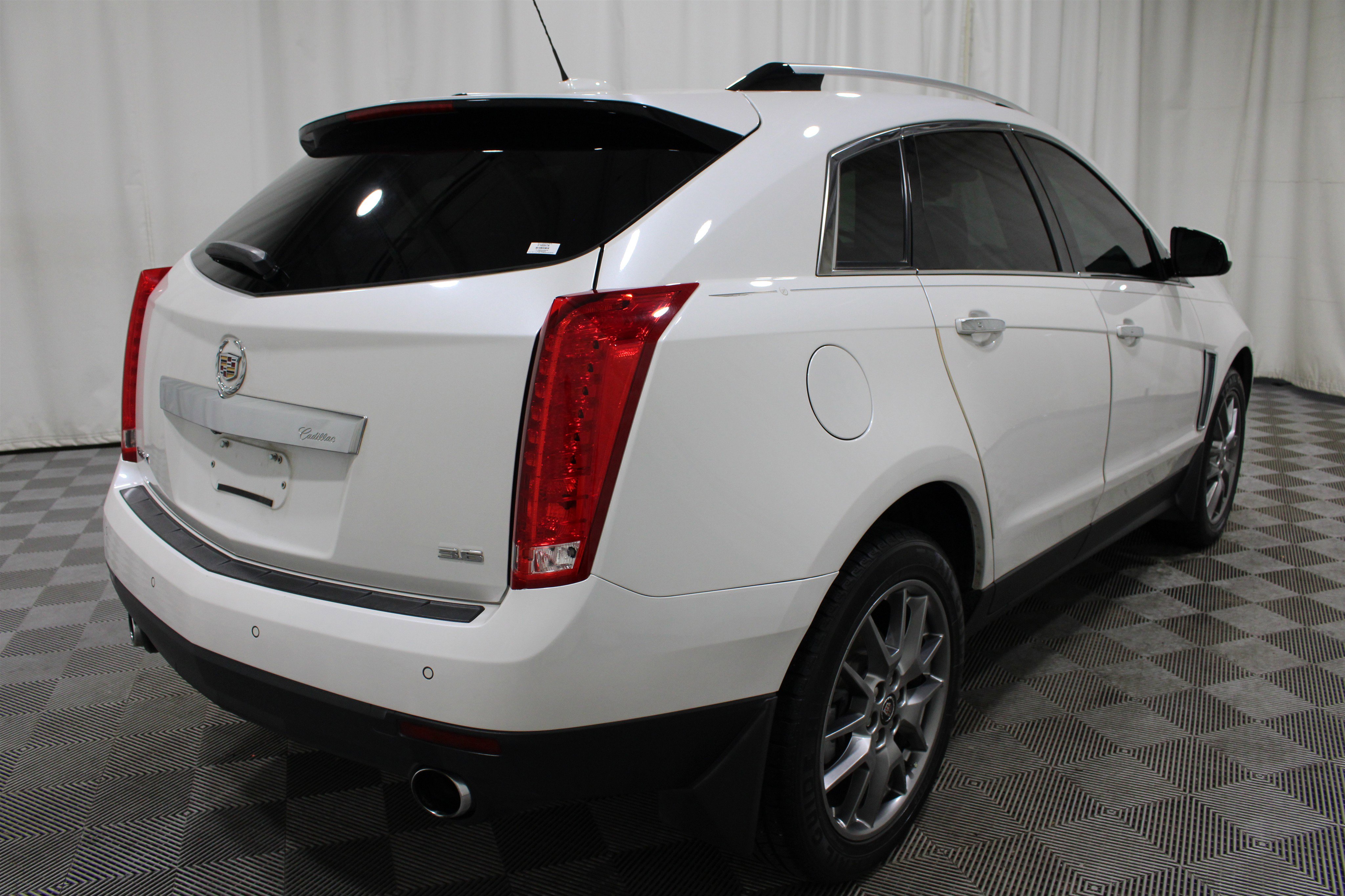 Used 2016 Cadillac SRX Premium w/ LPO, Protection Package image 30