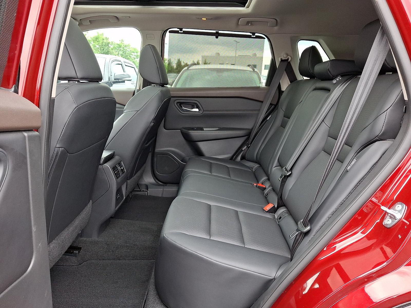 Used 2023 Nissan Rogue SV w/ SV Premium B Package AWD/4WD image 10