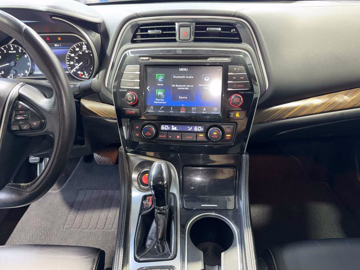Used 2016 Nissan Maxima Platinum FWD image 20
