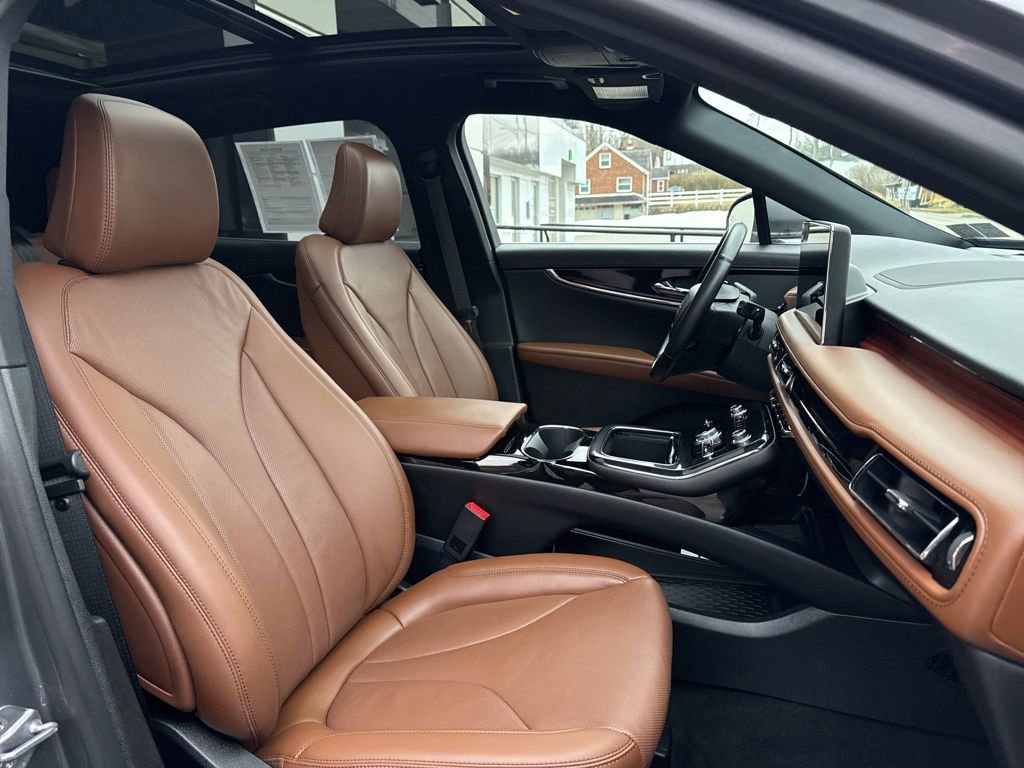 Used 2023 Lincoln Nautilus Reserve AWD/4WD image 31