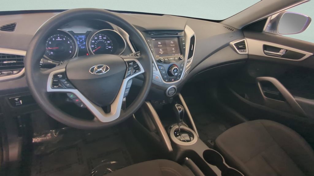 Used 2015 Hyundai Veloster w/ Option Group 02 FWD image 11