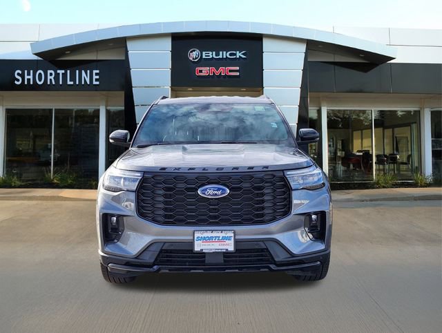 Used 2025 Ford Explorer ST-Line w/ ST-Line Street Pack image 9