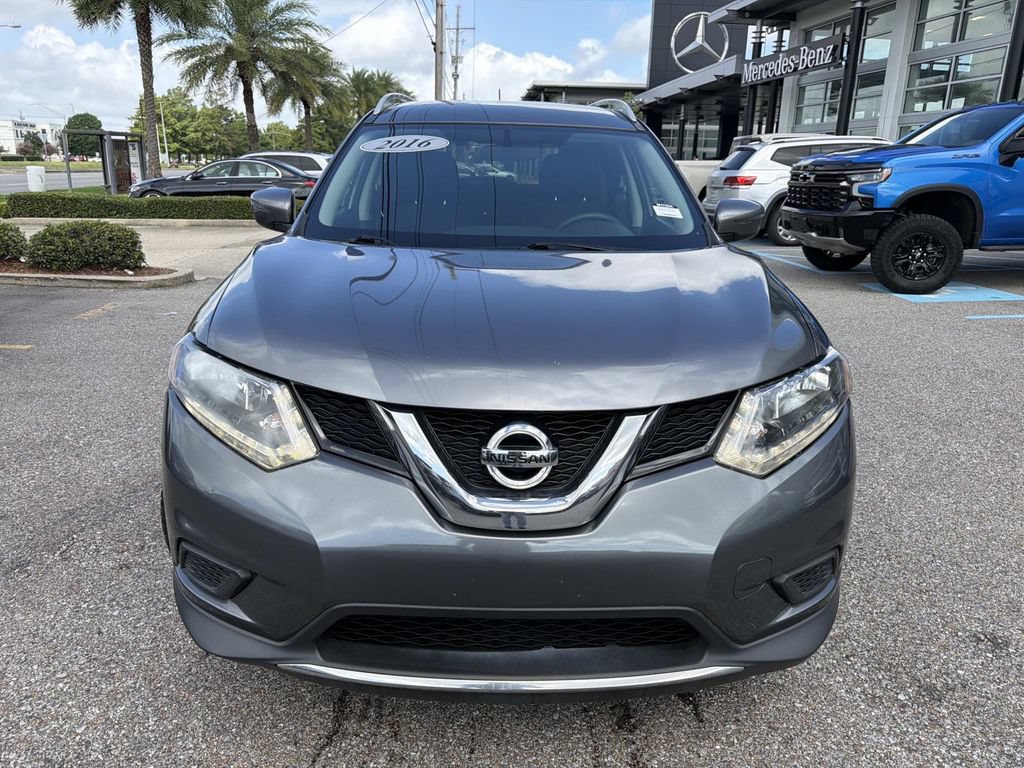 Used 2016 Nissan Rogue SV AWD/4WD image 2