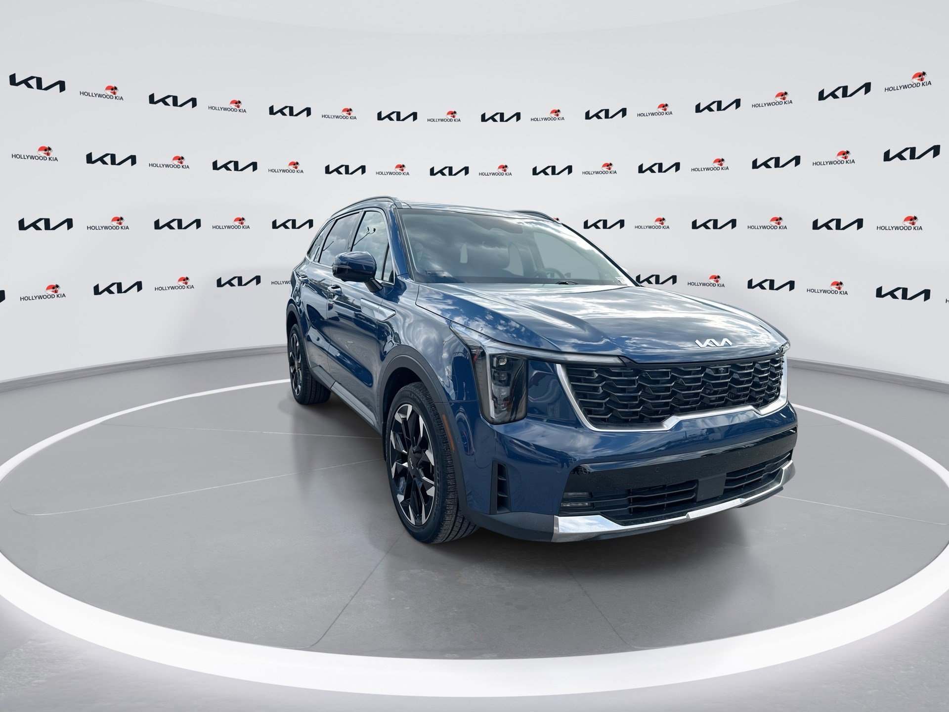 Used 2025 Kia Sorento SX image 2