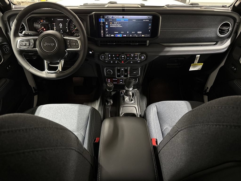 New 2026 Jeep Wrangler Unlimited Rubicon w/ Rockslide Package AWD/4WD image 10