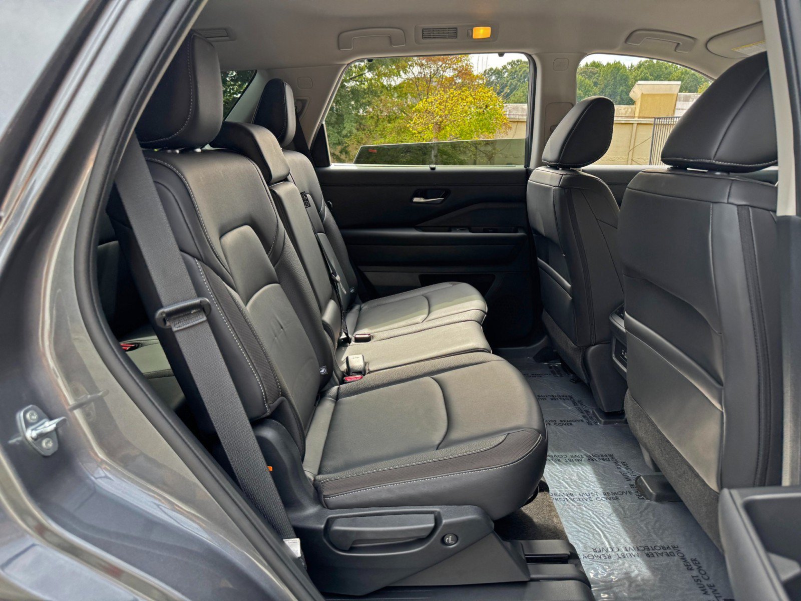 Used 2025 Nissan Pathfinder SL AWD/4WD image 37