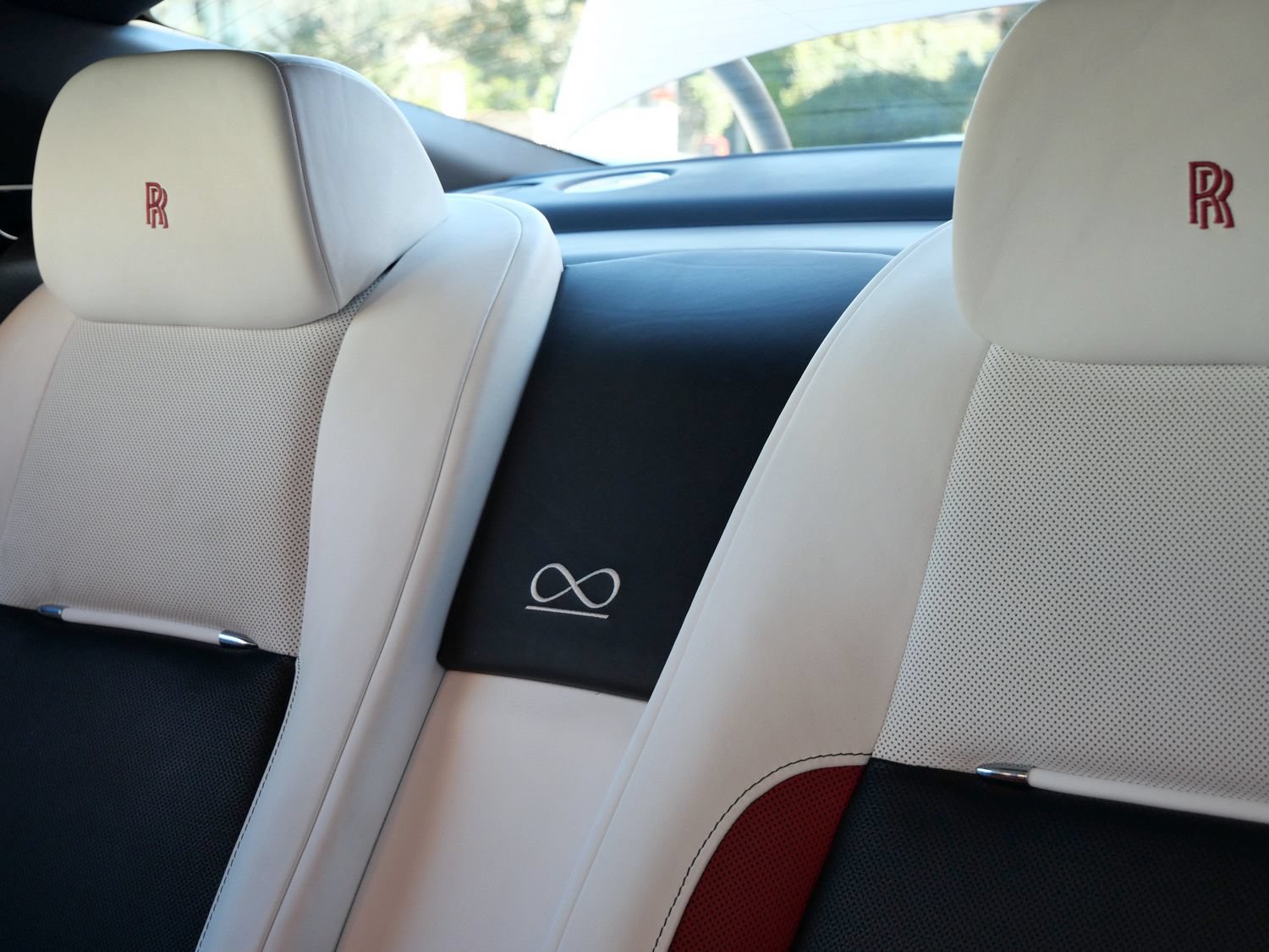 Used 2021 Rolls-Royce Wraith w/ Rolls-Royce Signature Package RWD image 30