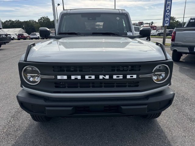 New 2026 Ford Bronco 4-Door AWD/4WD image 2