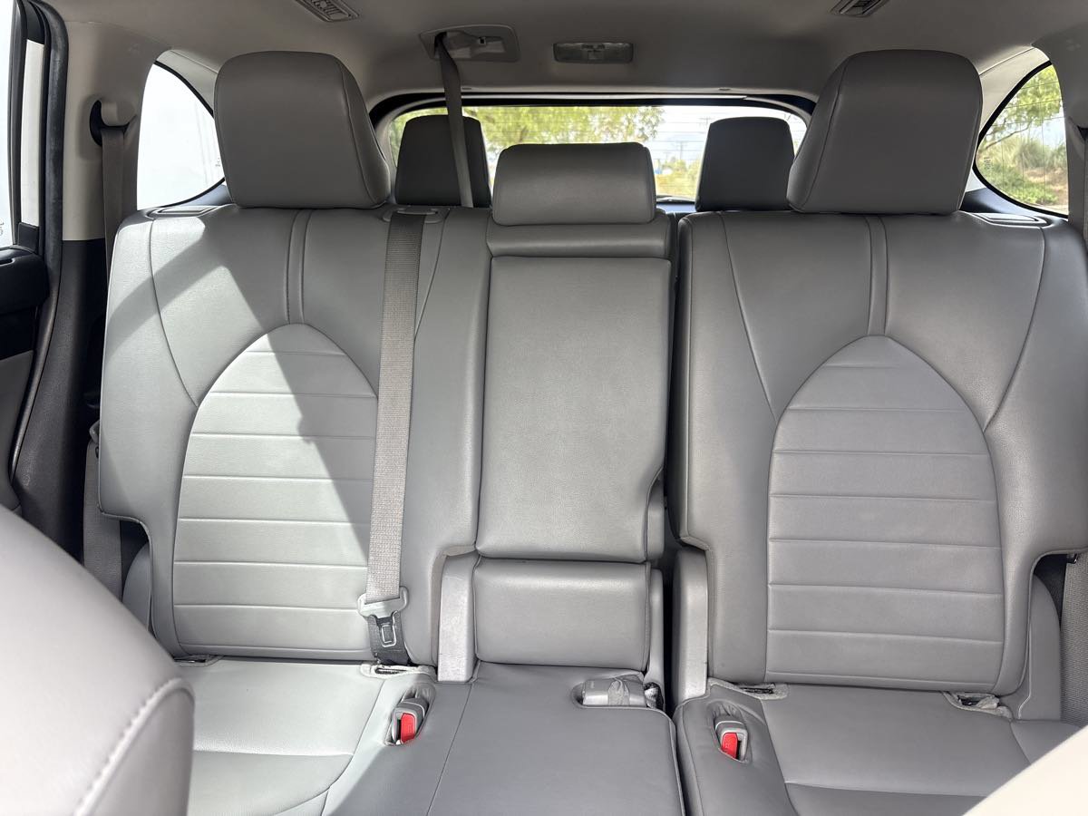 Used 2022 Toyota Highlander XLE FWD image 30