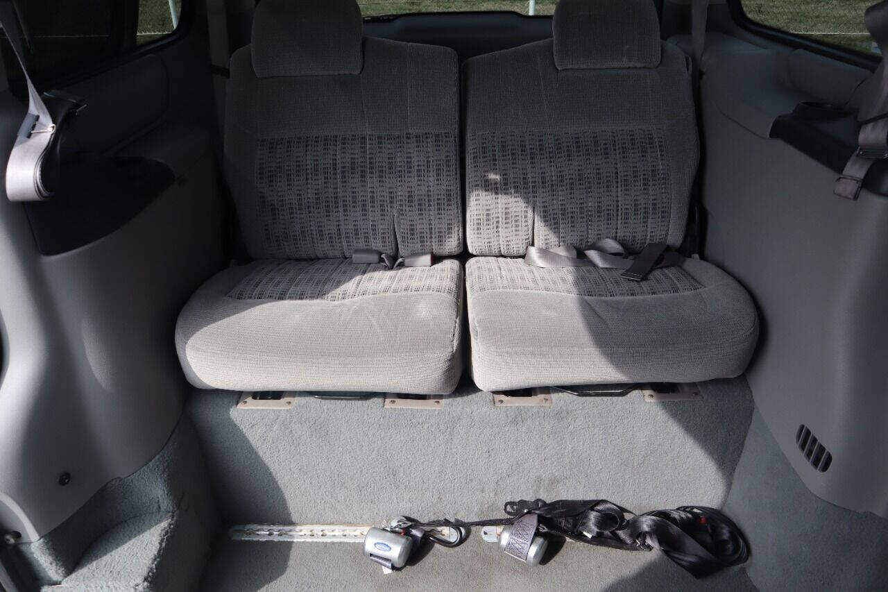 Used 2004 Chevrolet Venture LS w/ Easy Order Package image 27