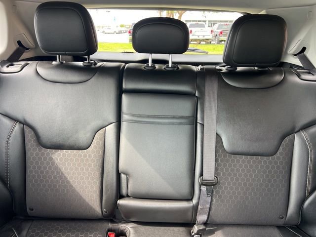 Used 2019 Jeep Compass Latitude image 18