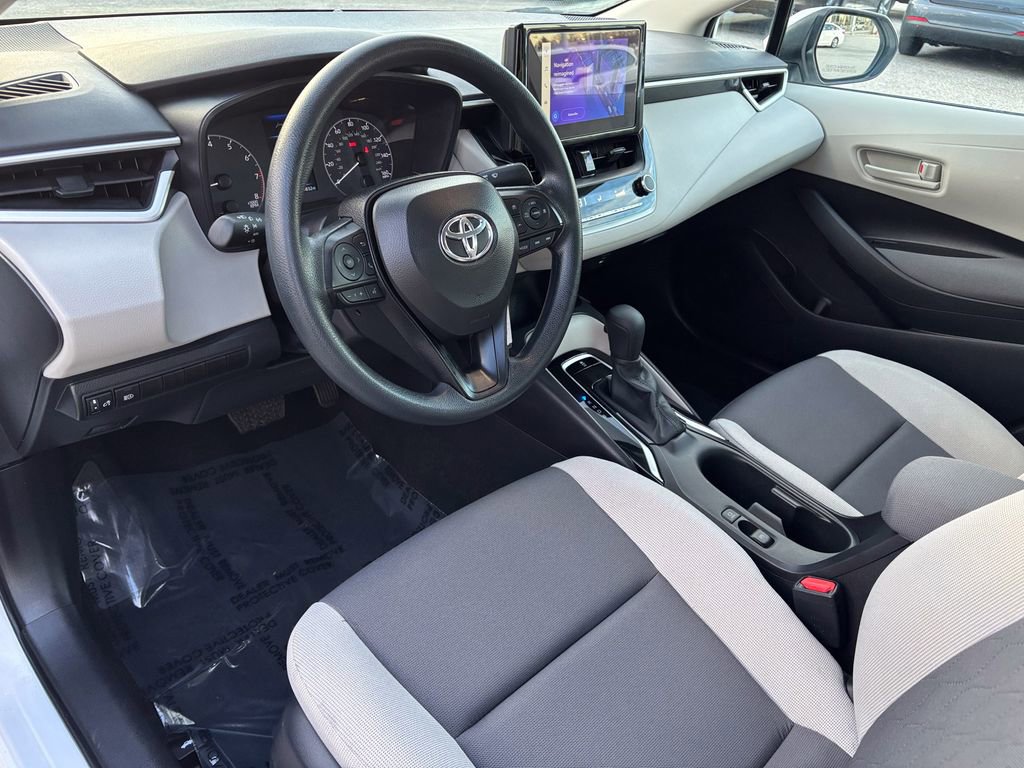 Used 2024 Toyota Corolla LE image 15
