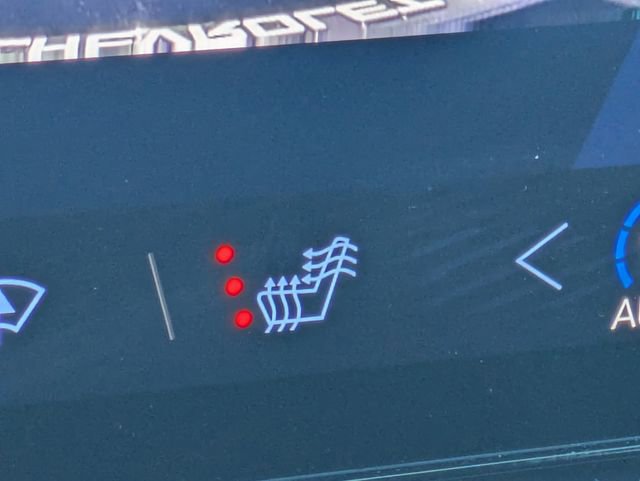 Used 2024 Chevrolet Equinox EV RS image 24