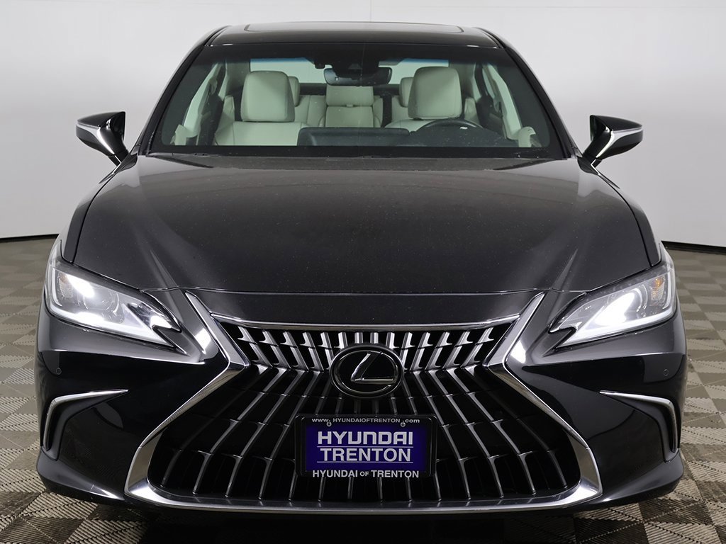 Used 2023 Lexus ES 250 w/ Premium Package image 11