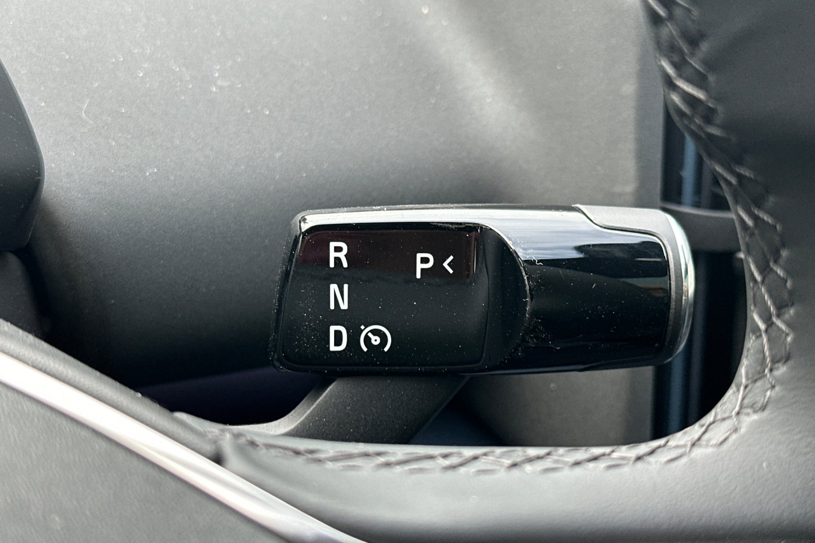 New 2026 Volvo EX30 Plus AWD/4WD image 18