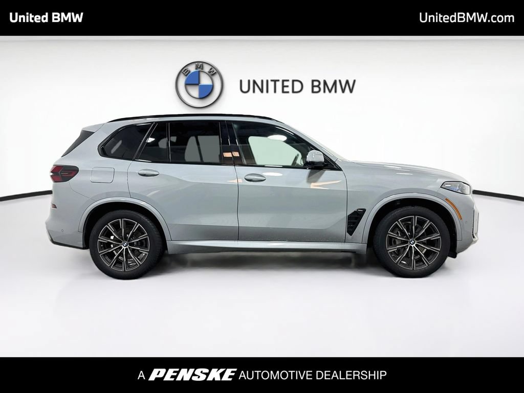 Certified 2025 BMW X5 sDrive40i w/ M Sport Package RWD image 4