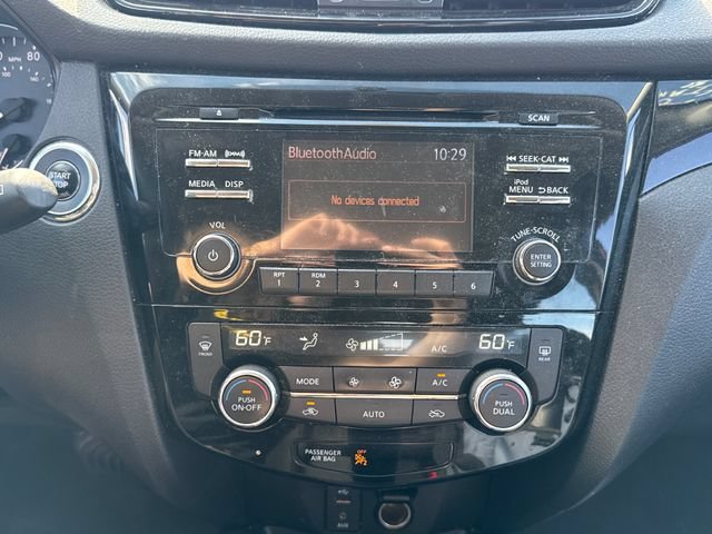 Used 2017 Nissan Rogue Sport SV AWD/4WD image 27