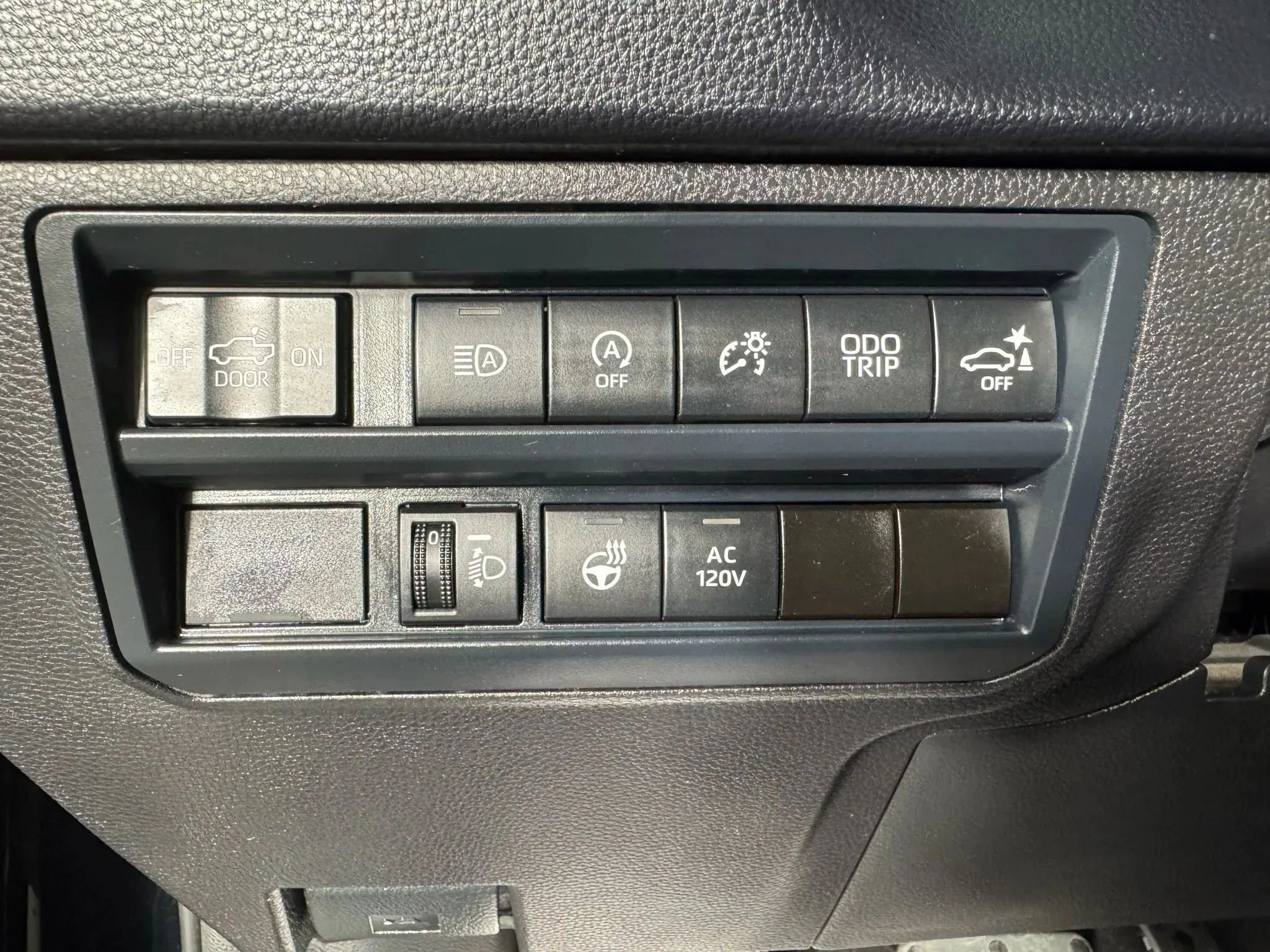 Used 2025 Toyota Tundra Platinum image 15