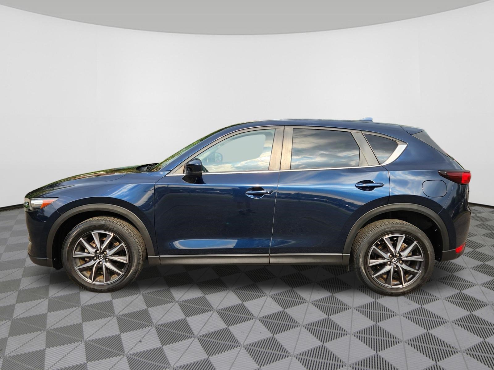 Used 2018 MAZDA CX-5 Touring AWD/4WD image 5