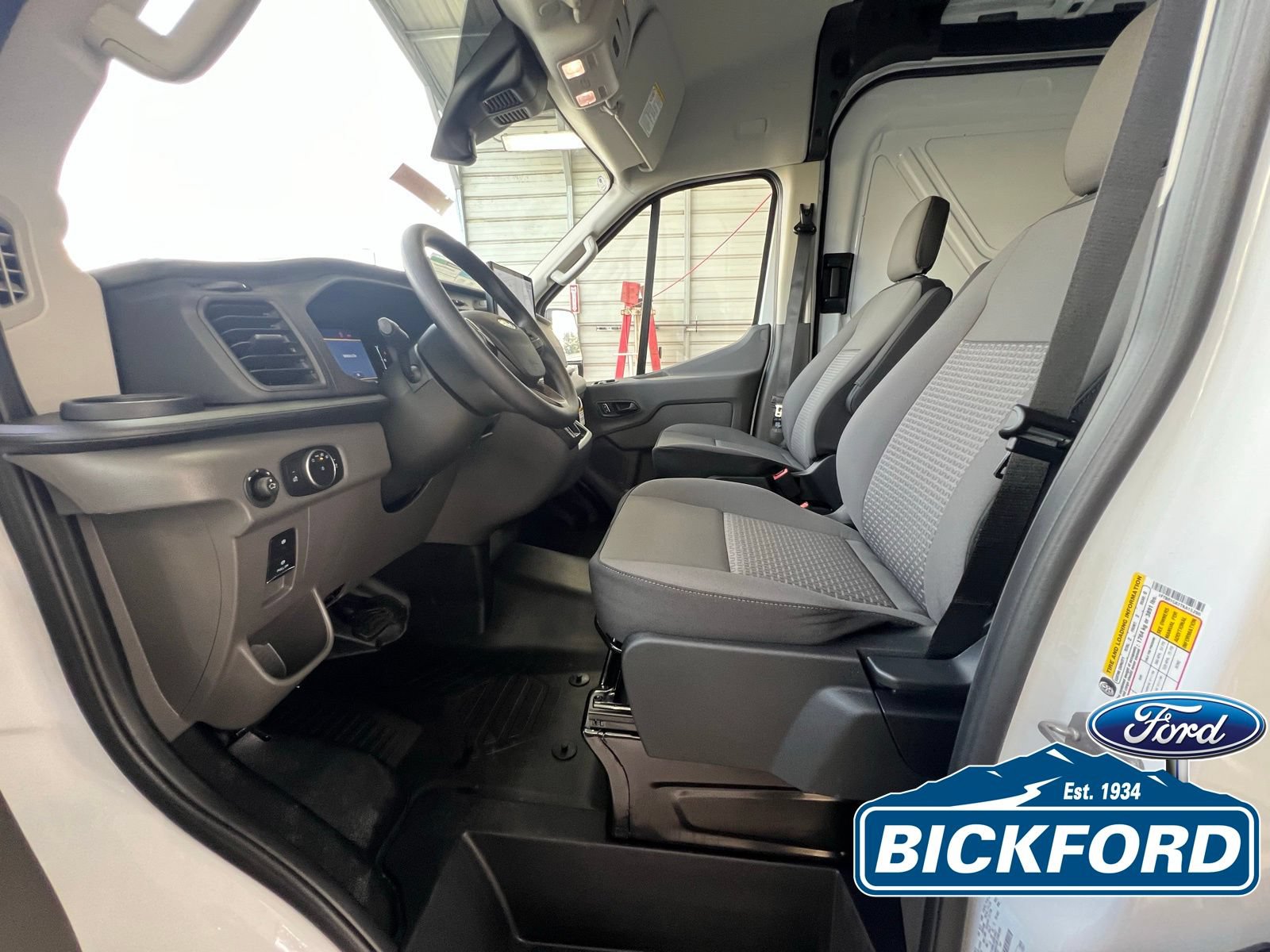 New 2026 Ford Transit 250 148 Medium Roof RWD image 12