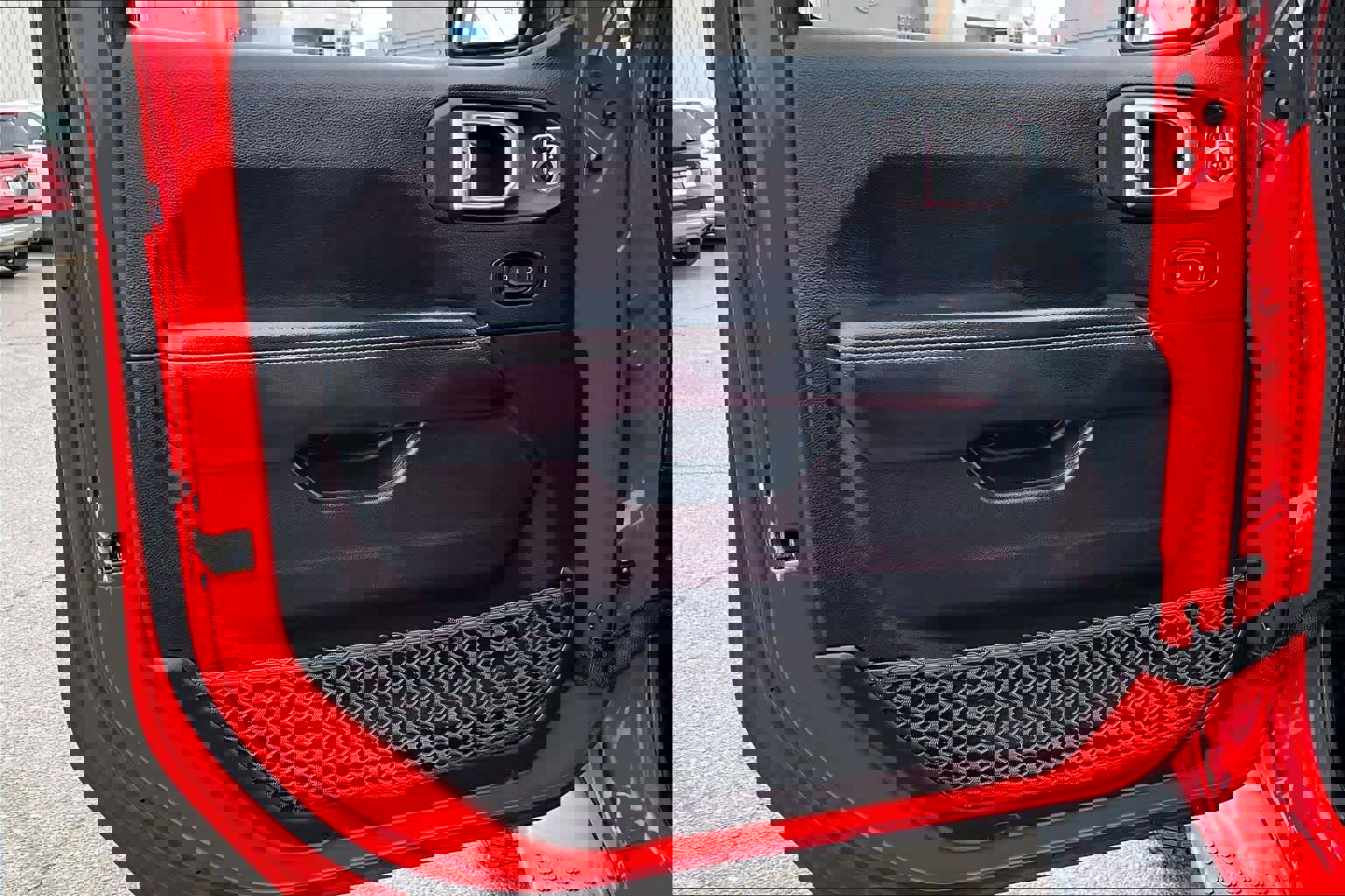 Used 2018 Jeep Wrangler Unlimited Sahara image 20