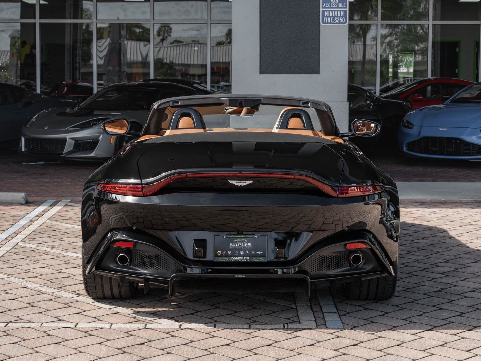 Used 2021 Aston Martin V8 Vantage Roadster RWD image 20