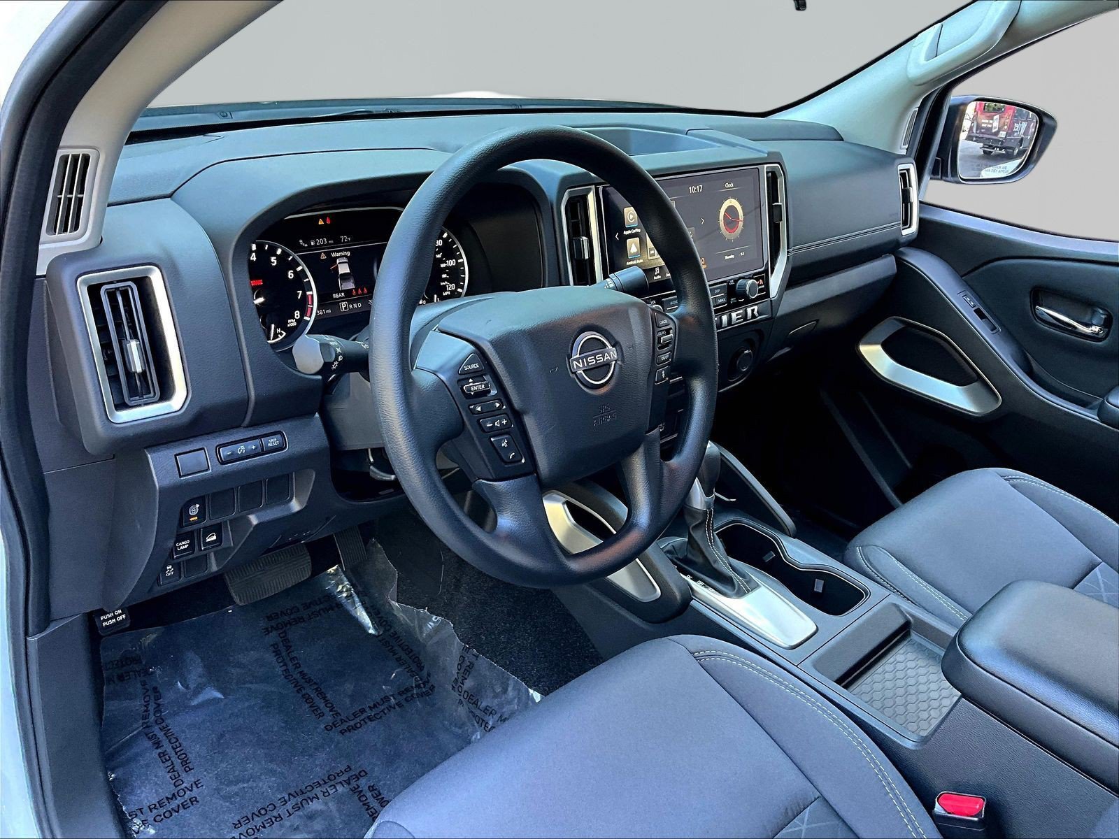 Used 2025 Nissan Frontier SV AWD/4WD image 18