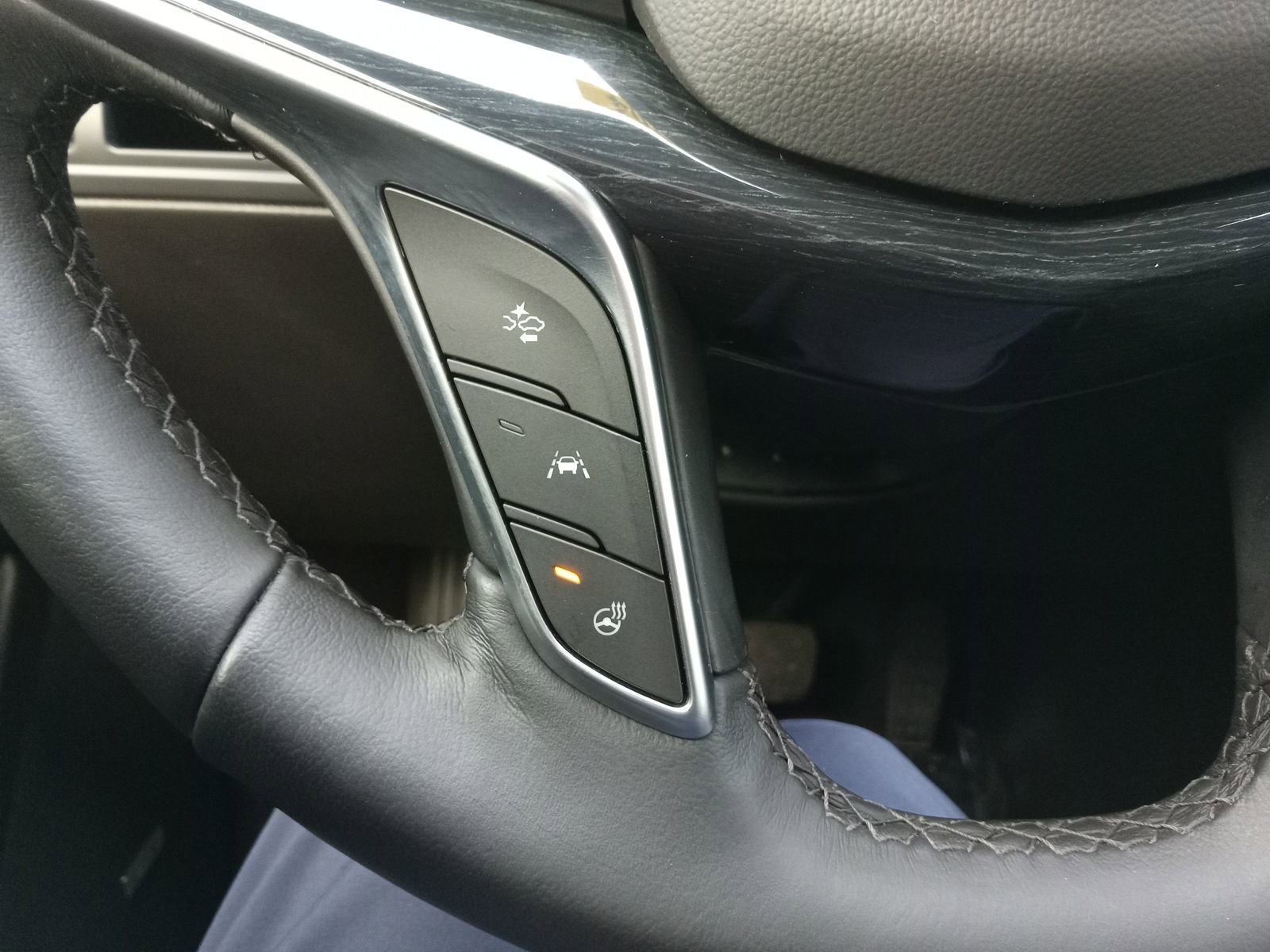 Certified 2024 Cadillac XT5 Premium Luxury image 21