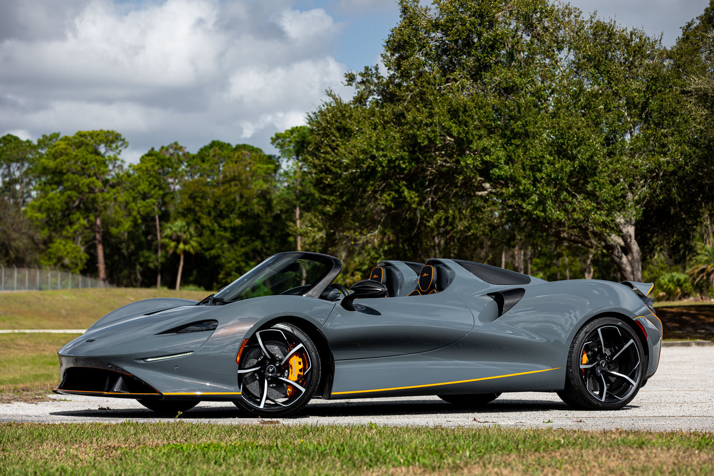 Used 2021 McLaren Elva RWD image 4