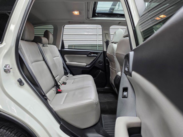 Used 2015 Subaru Forester 2.5i Limited AWD/4WD image 16