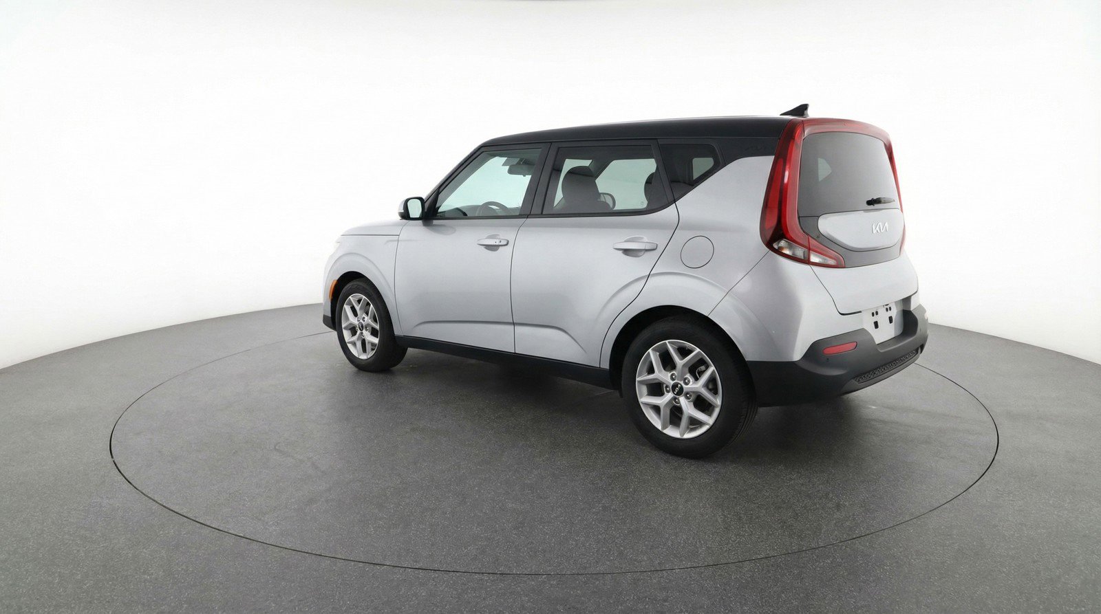 Used 2025 Kia Soul LX w/ LX Technology Package FWD image 6