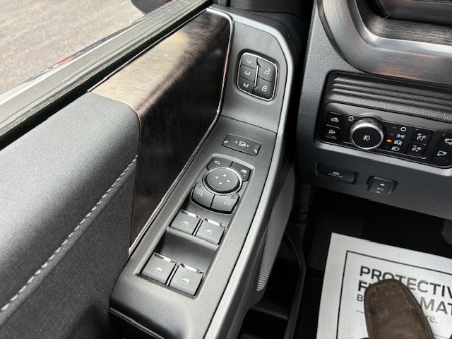 New 2026 Ford F350 Lariat w/ Lariat Premium Package image 29