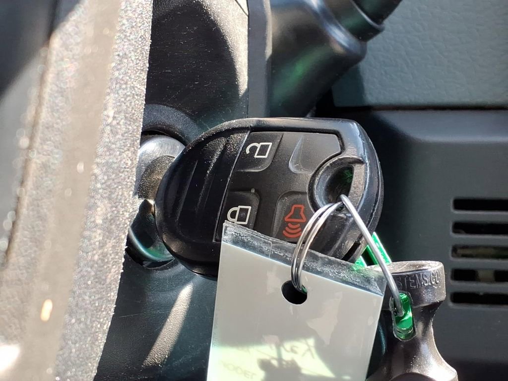 Used 2013 Ford F150 XLT w/ Luxury Equipment Group image 21