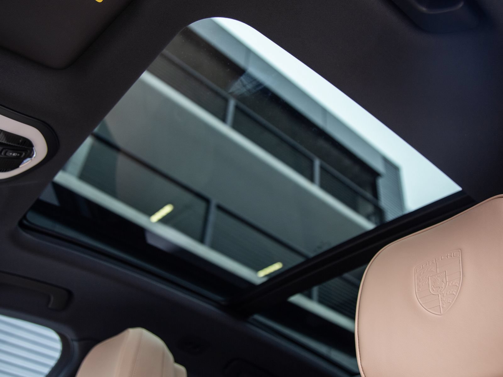New 2026 Porsche Macan AWD/4WD image 27