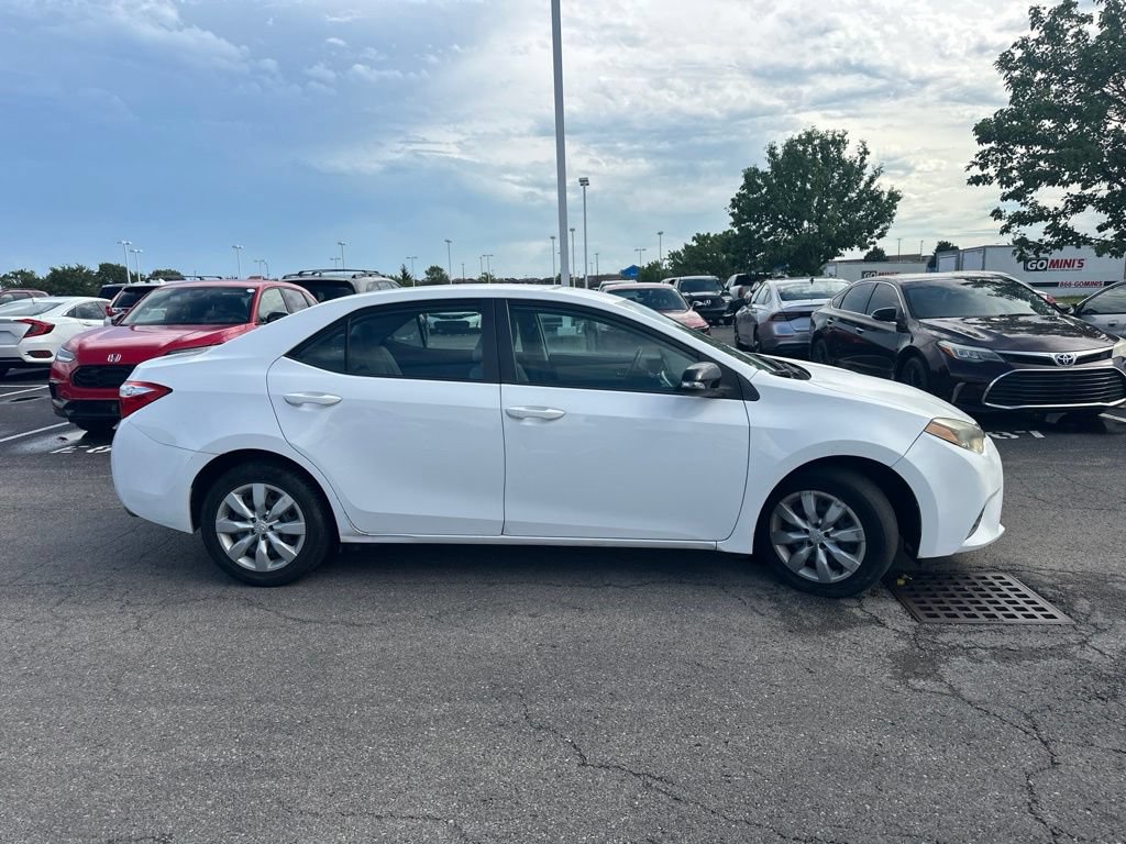 Used 2016 Toyota Corolla LE FWD image 10