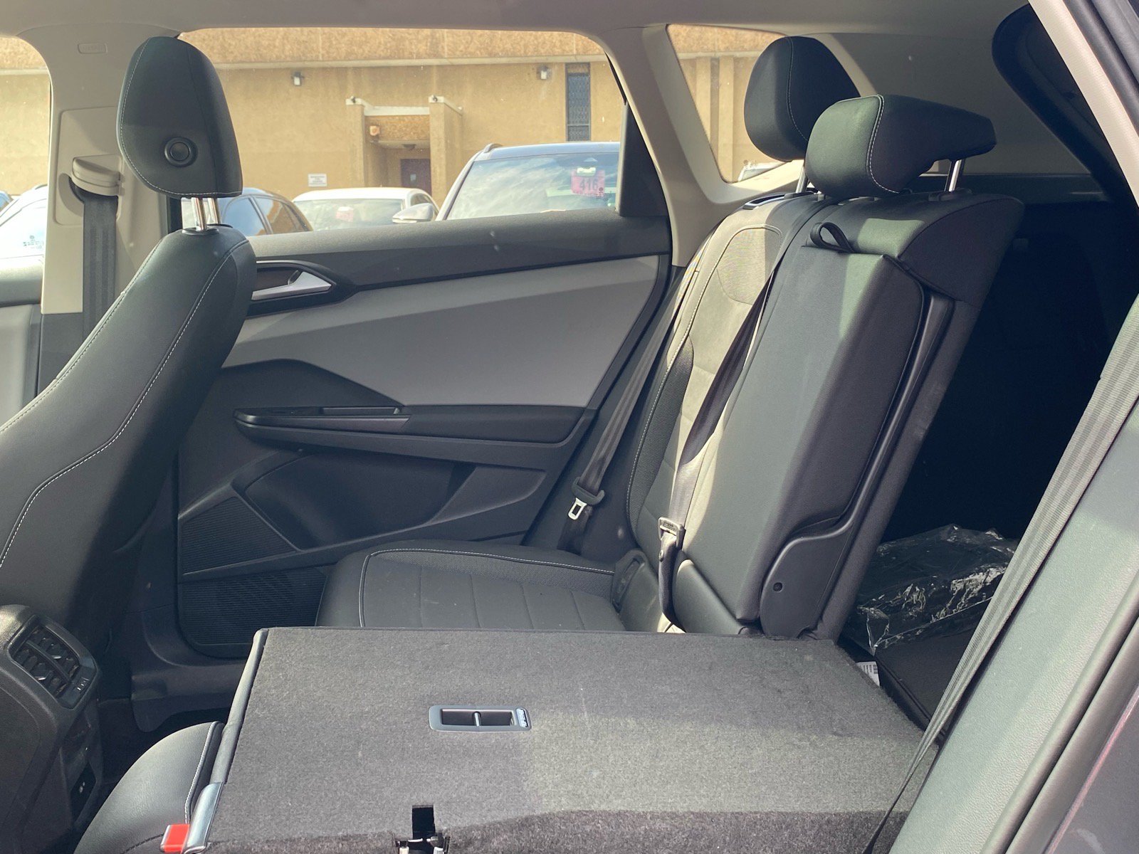 Certified 2023 Volkswagen Taos SE w/ Panoramic Sunroof Package FWD image 19