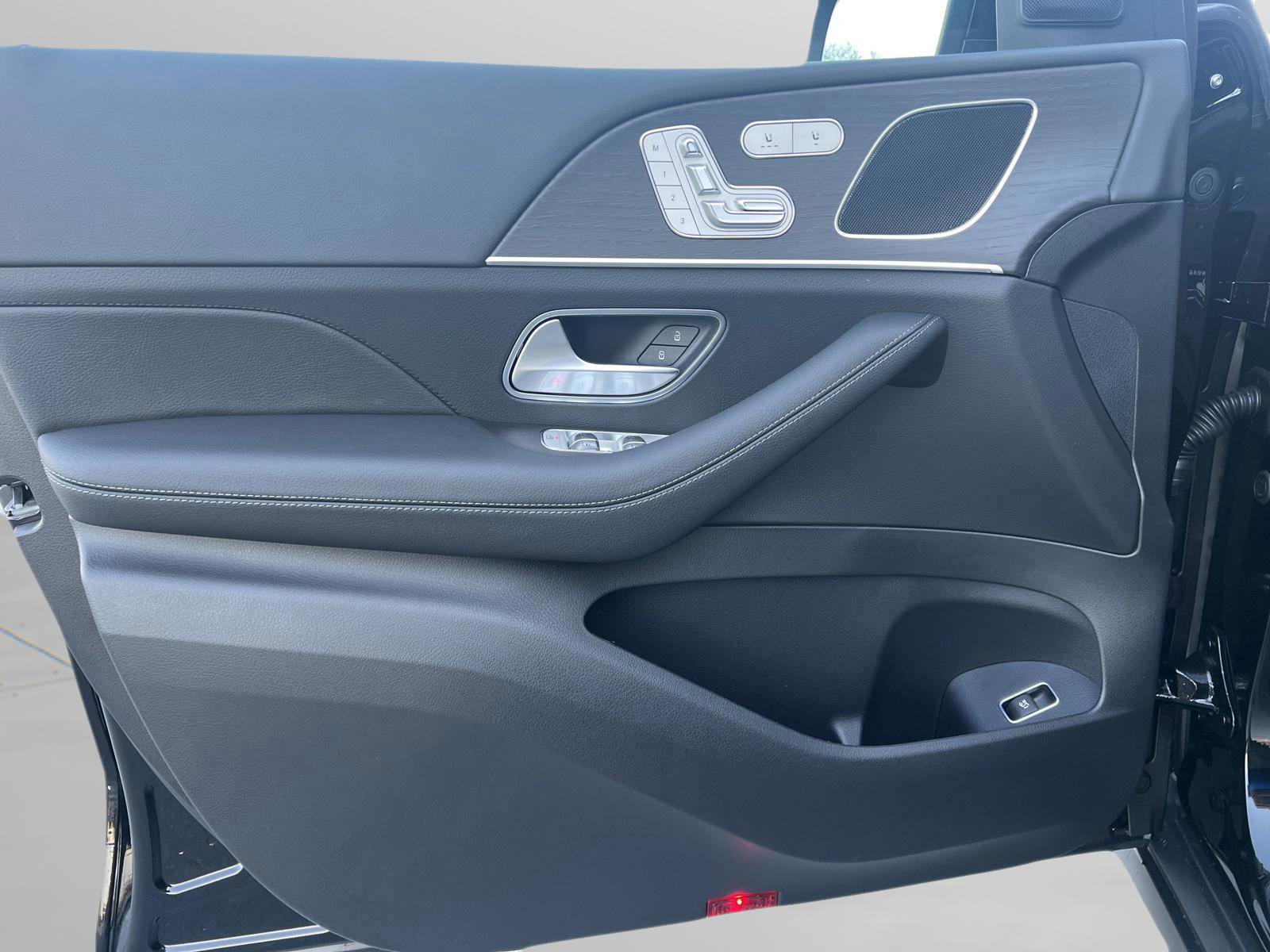 Certified 2025 Mercedes-Benz GLE 350 4MATIC image 16