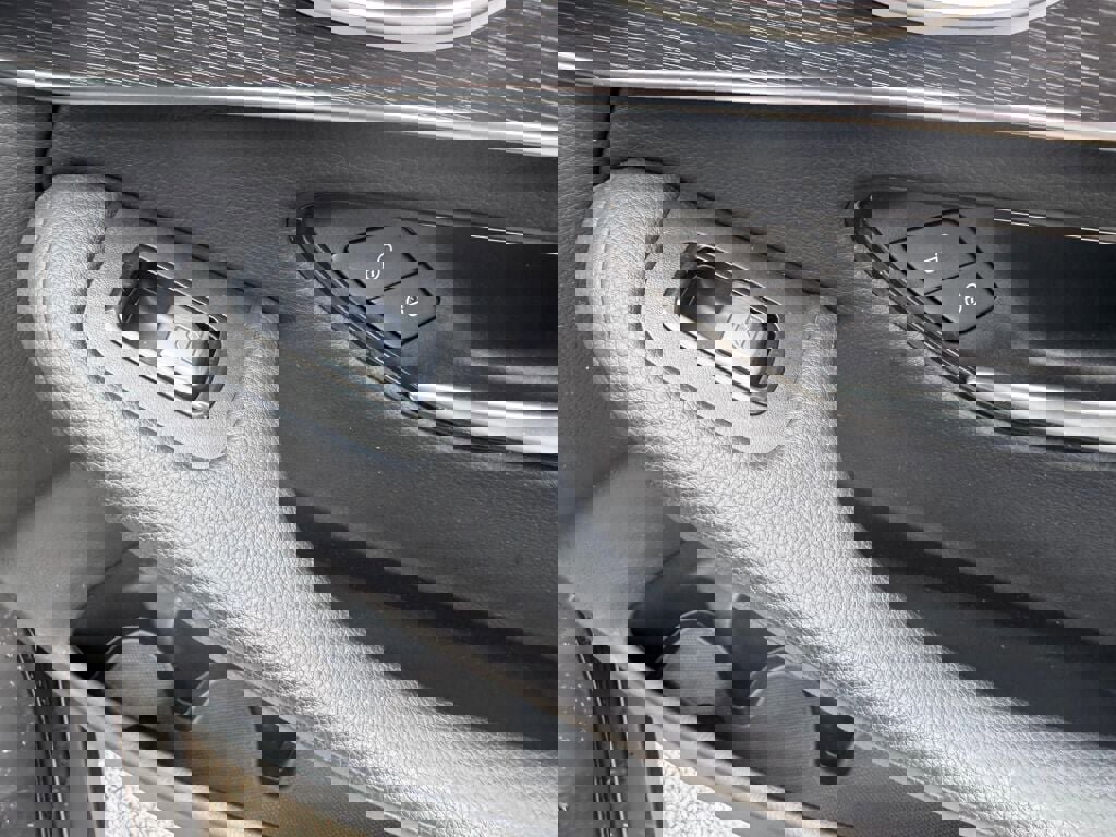 Certified 2022 Mercedes-Benz GLC 300 GLC 300 image 24