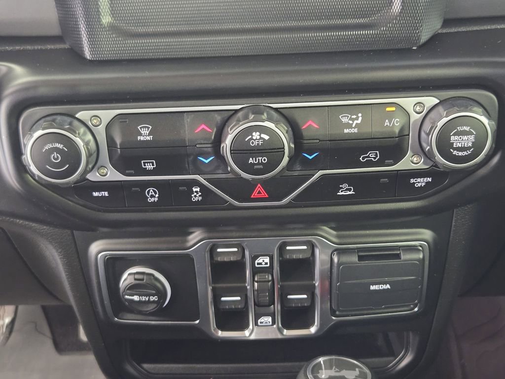 Used 2023 Jeep Wrangler Unlimited Sport image 20