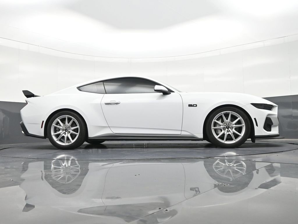 Used 2025 Ford Mustang GT RWD image 30