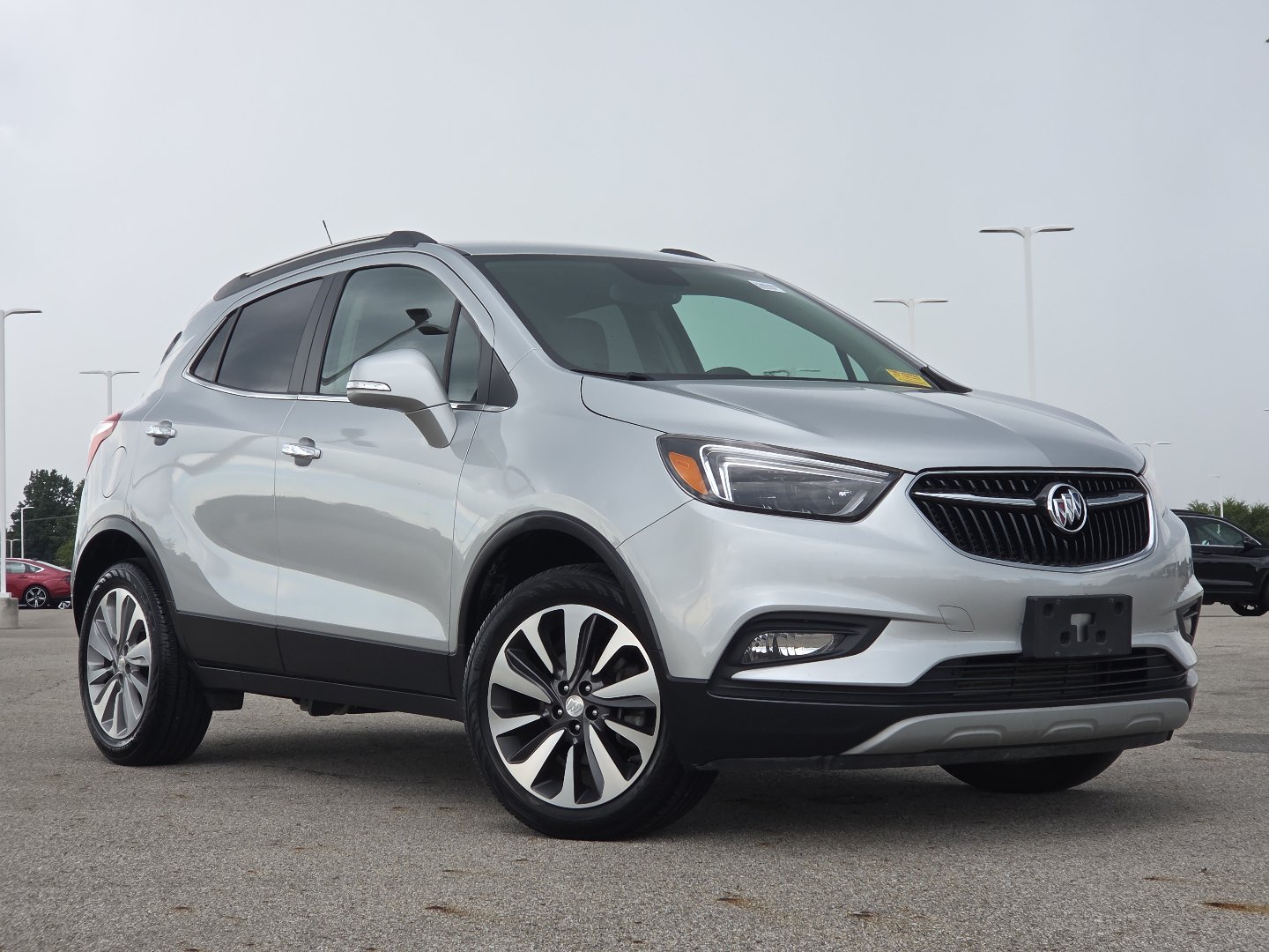 Used 2017 Buick Encore Essence FWD image 2