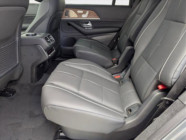 New 2026 Mercedes-Benz GLS 580 4MATIC image 16