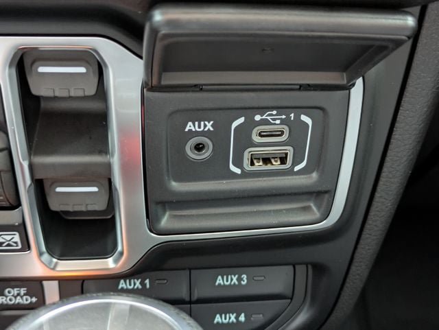 New 2026 Jeep Gladiator Mojave AWD/4WD image 24