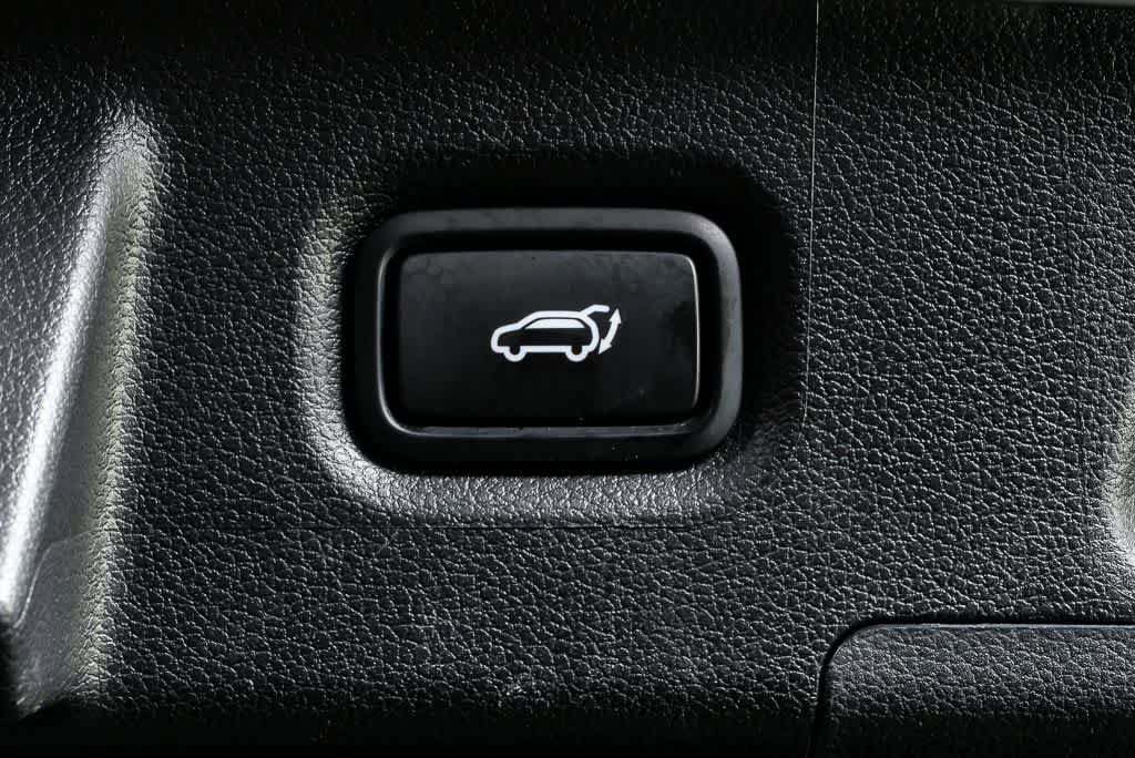 Certified 2023 Hyundai Santa Fe SEL Premium image 31