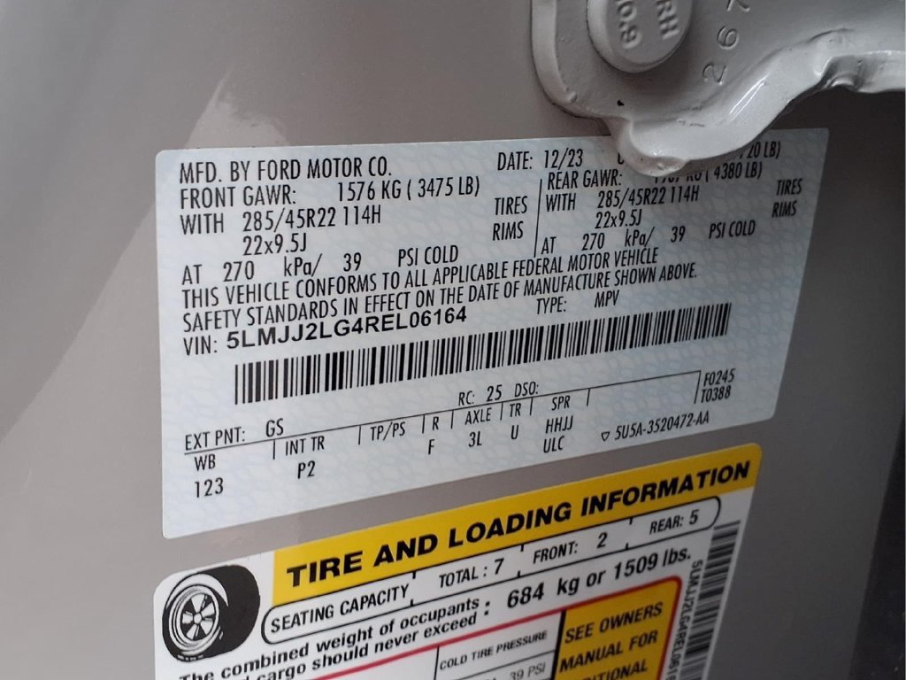 Used 2024 Lincoln Navigator Reserve AWD/4WD image 22