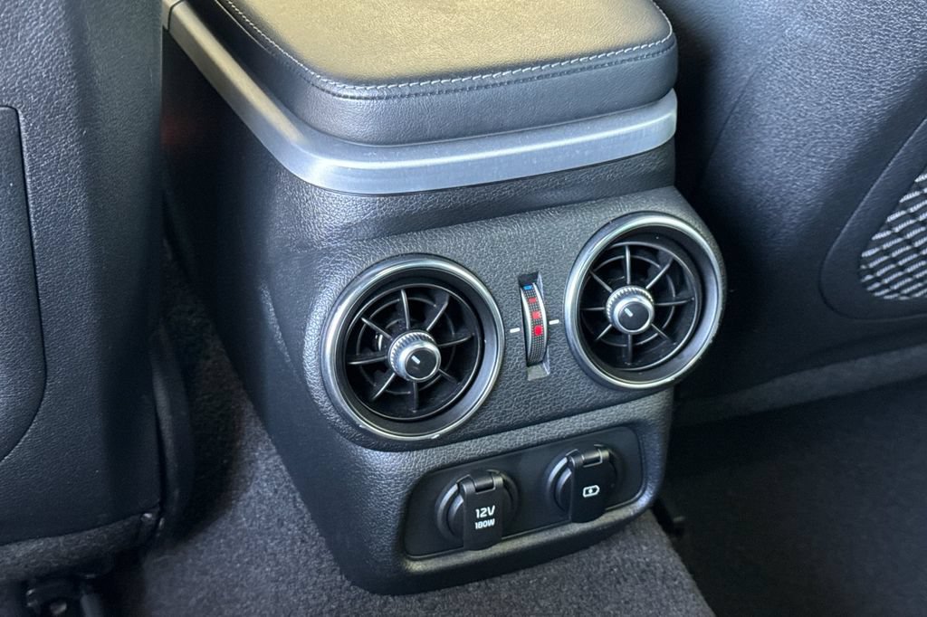 Used 2021 Kia Stinger GT1 RWD image 16