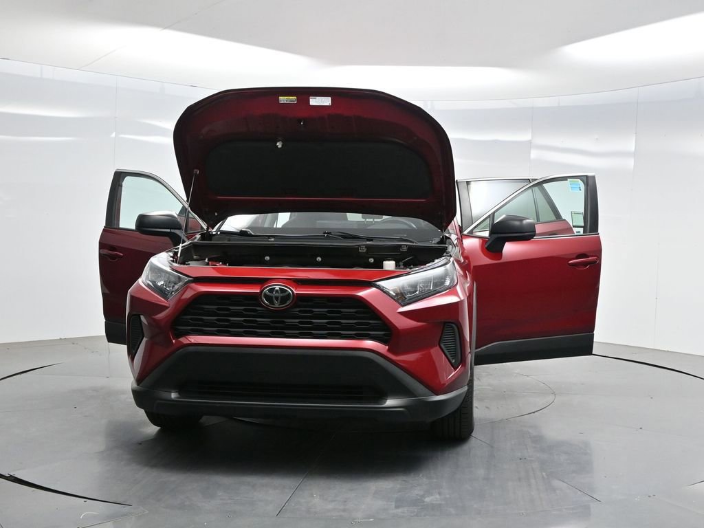Used 2021 Toyota RAV4 LE w/ Carpet Mat Package (TMS) FWD image 33