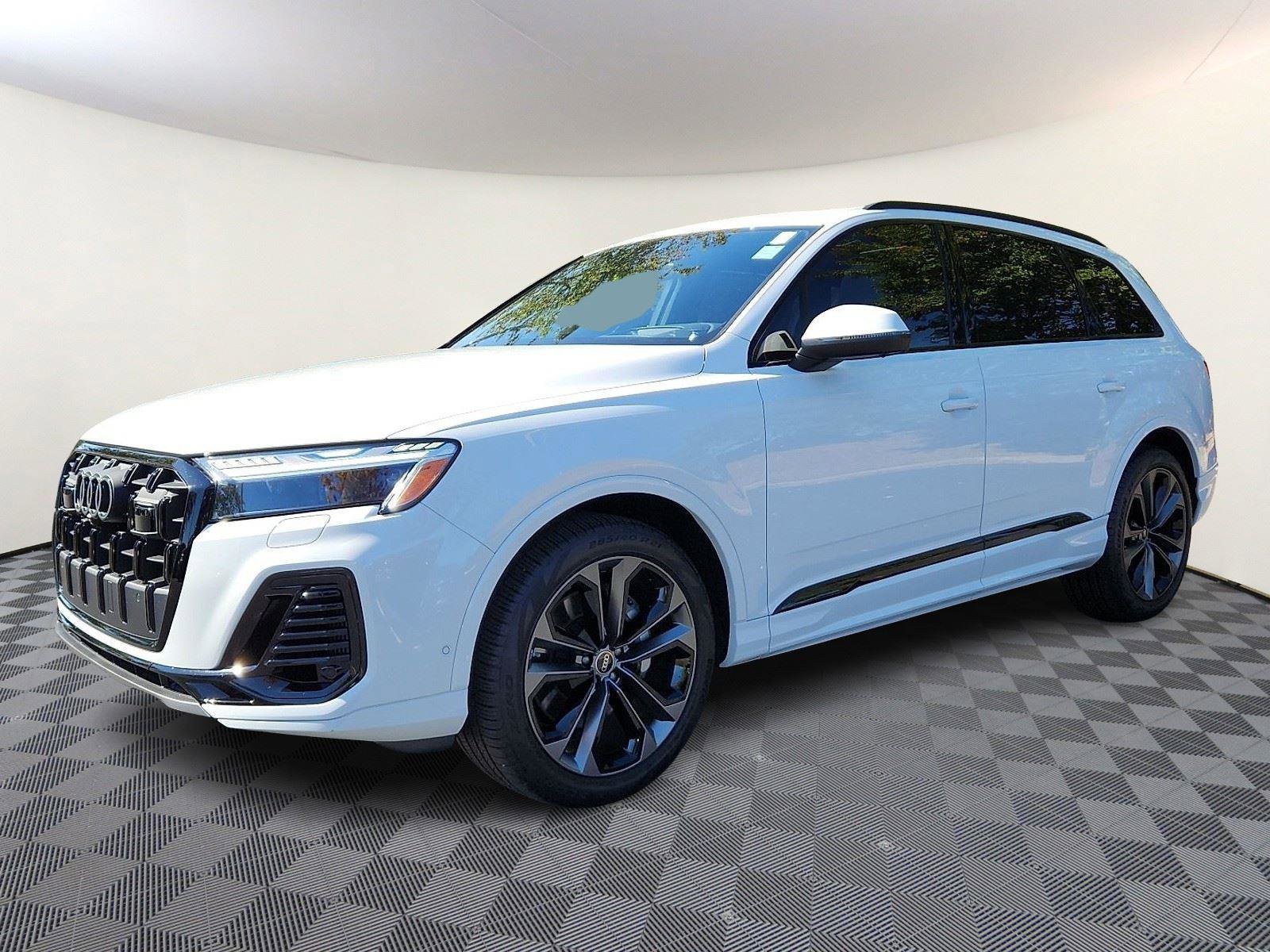 Used 2025 Audi Q7 3.0T Prestige w/ Prestige Package image 3