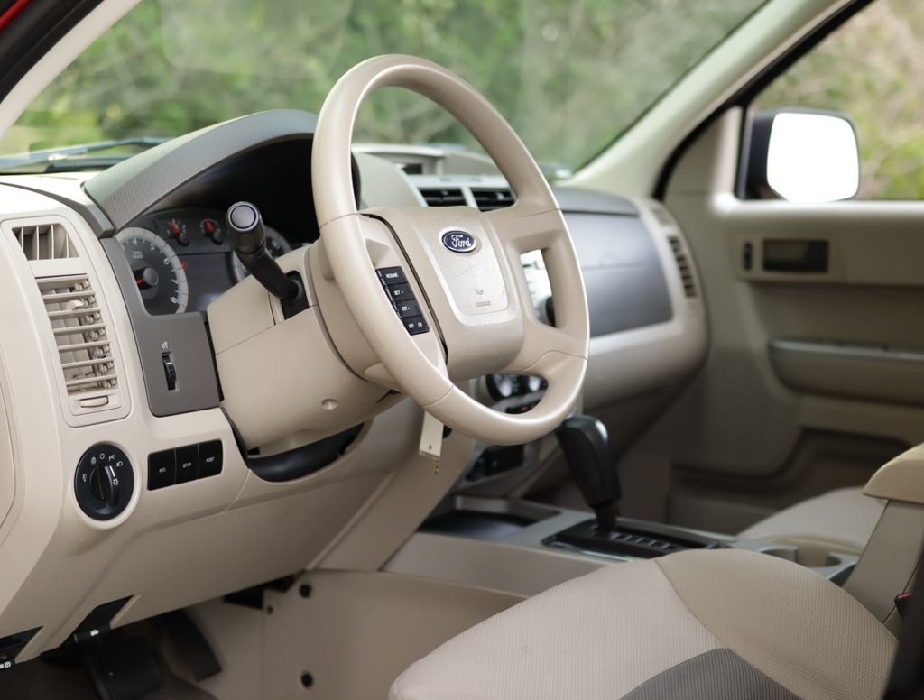 Used 2008 Ford Escape XLT AWD/4WD image 9