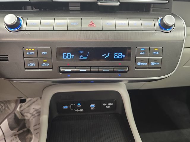 Used 2025 Hyundai Kona SEL AWD/4WD image 23